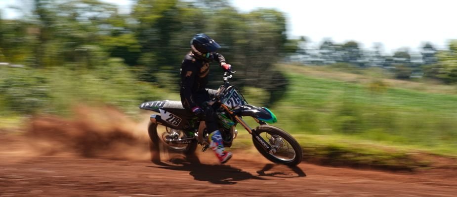 Calendário de Motocross 2026: Onde o Grid se Encontra e a Identidade se Prova